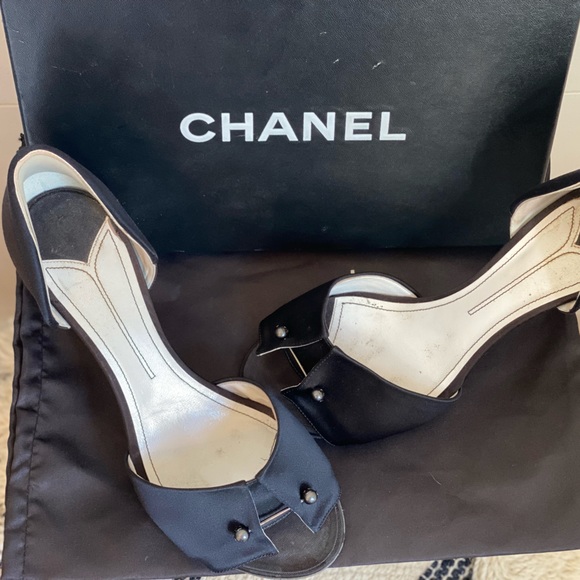 Authentic Chanel Heels - Picture 3 of 6